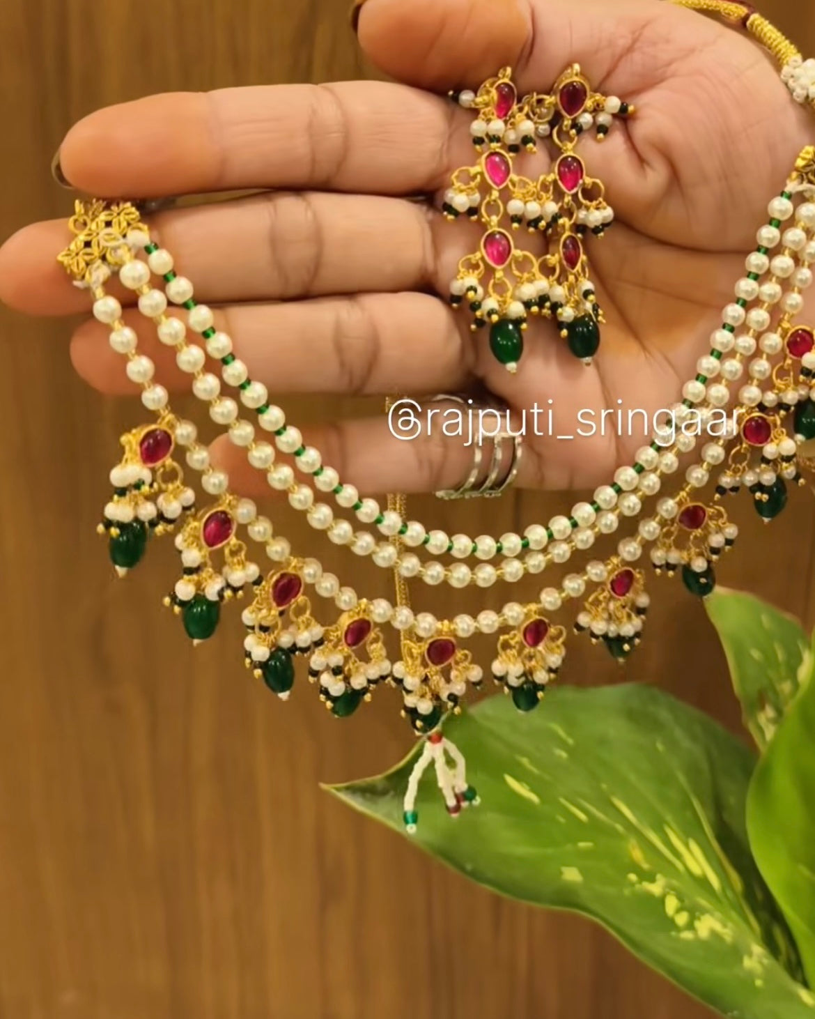 Pachi Kundan Necklace Set With Earrings π
