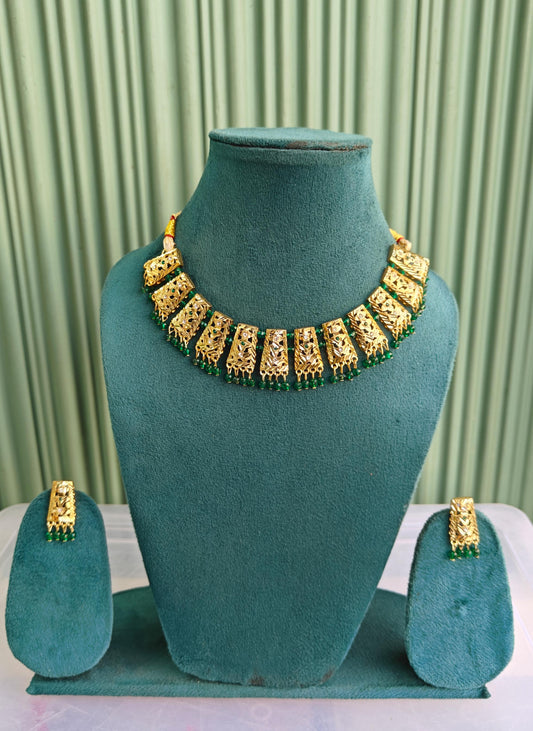 Patiya Choker Set With Earrings