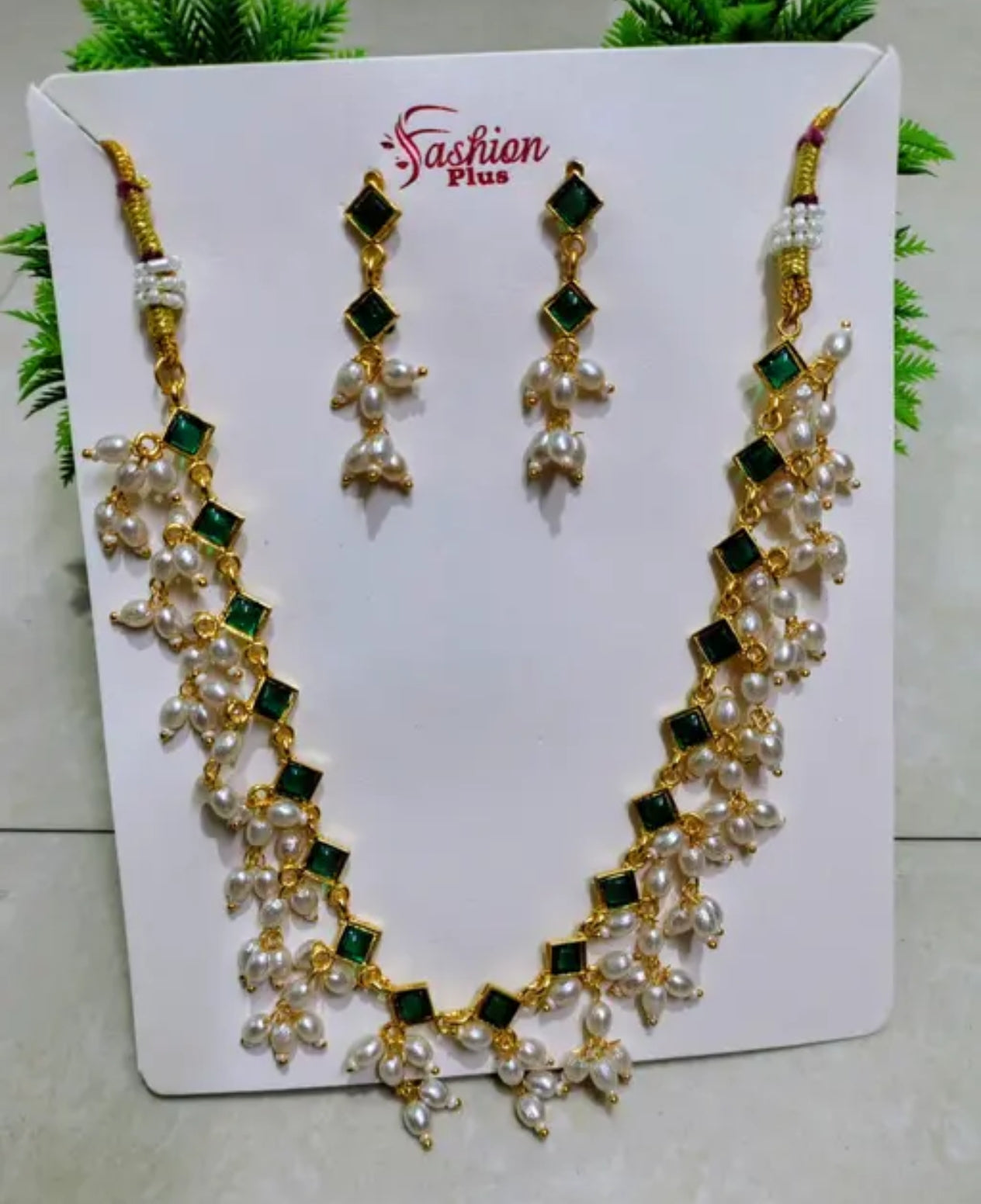 Kundan chokar set