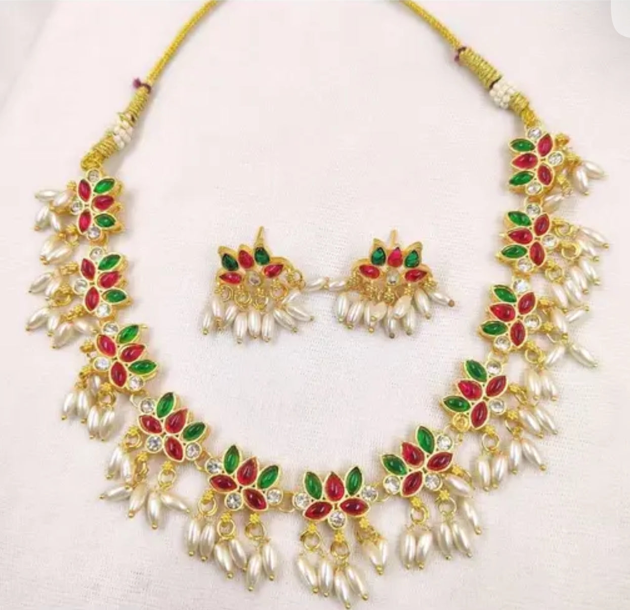 Multicolour lotus chokar