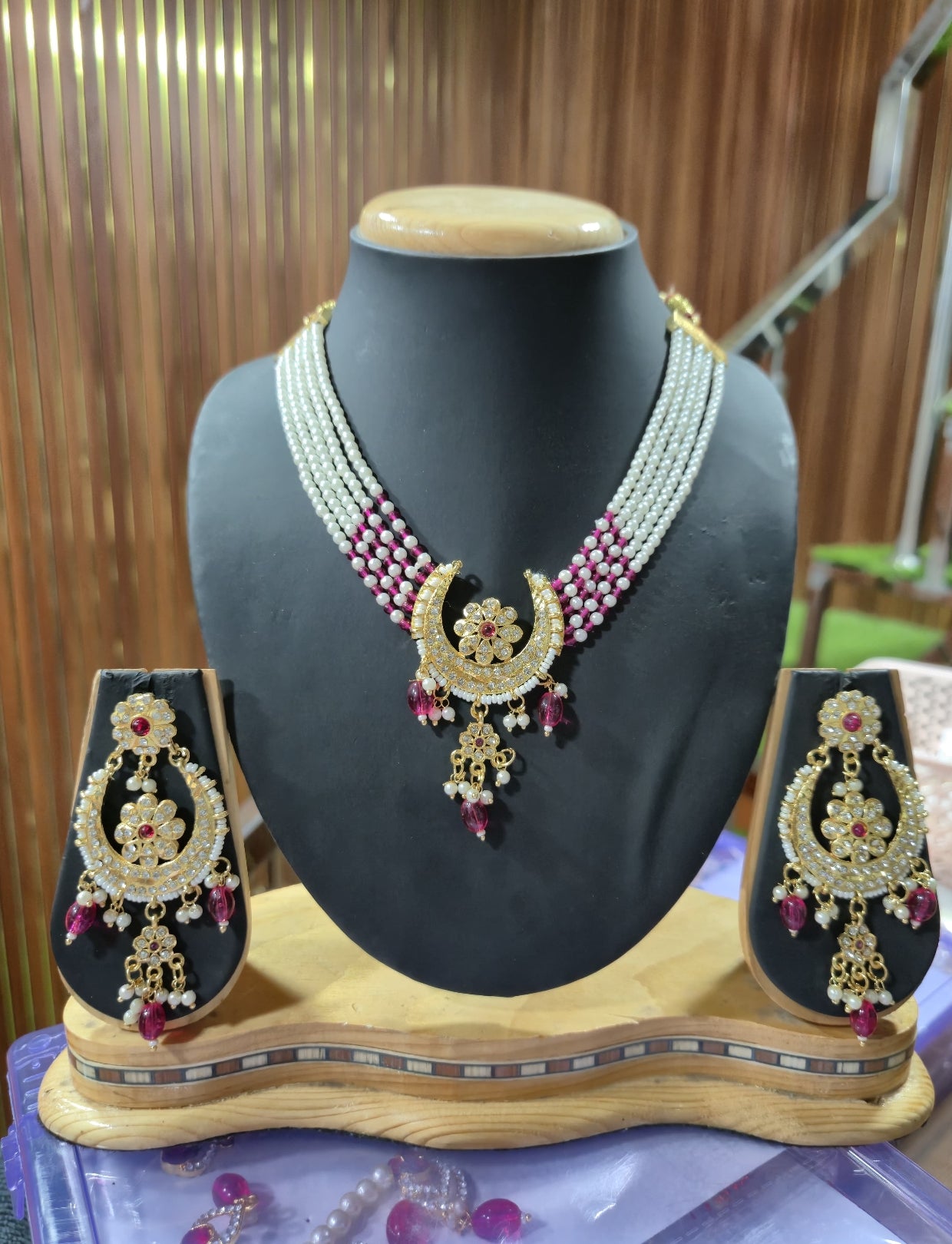 Chand Tara Jadau Necklace Set